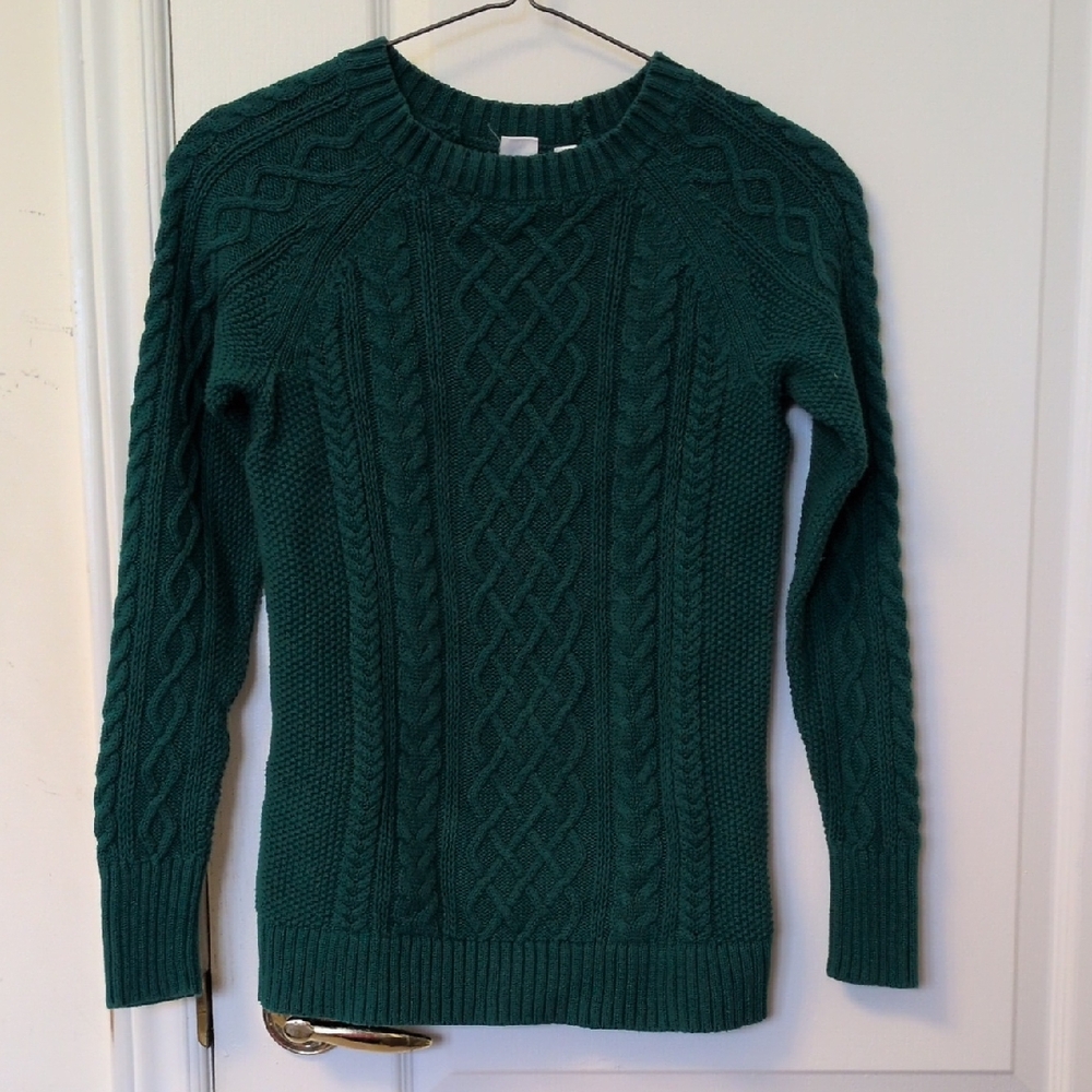 GAP Emerald Cable Knit Sweater